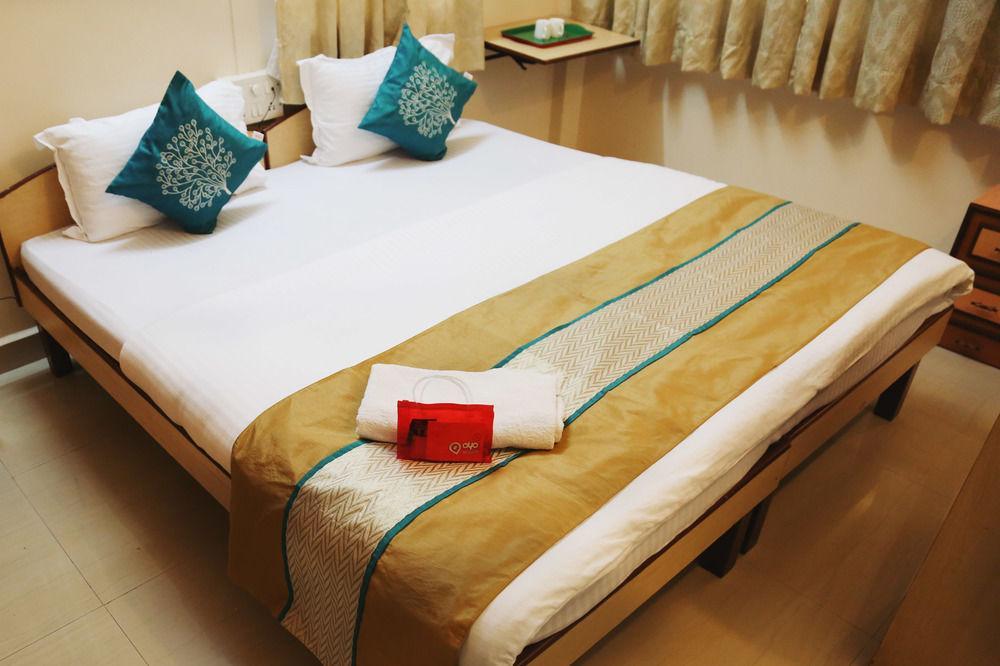 Oyo 946 Royce Studio Apartments Пюн Екстериор снимка