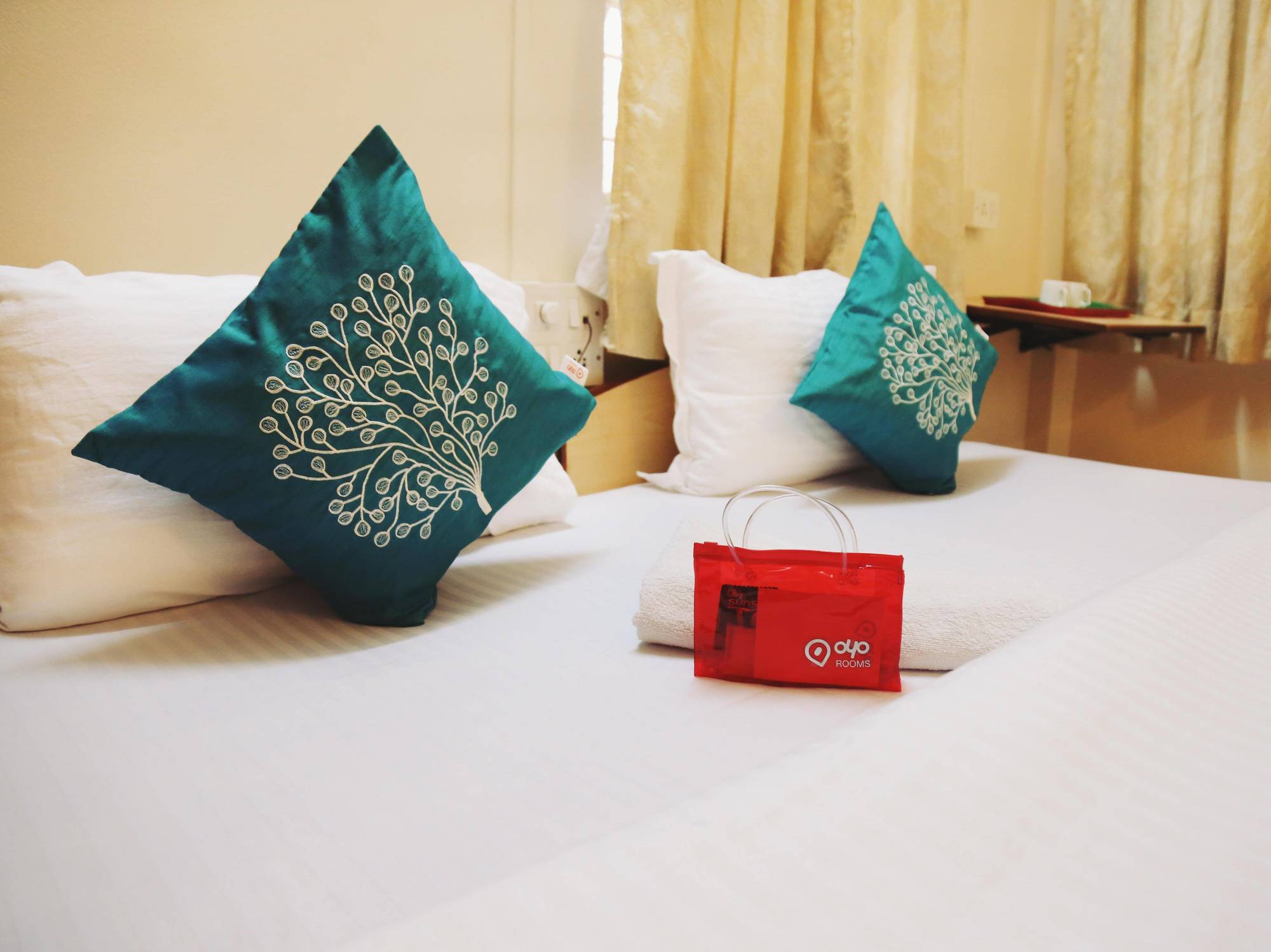 Oyo 946 Royce Studio Apartments Пюн Екстериор снимка